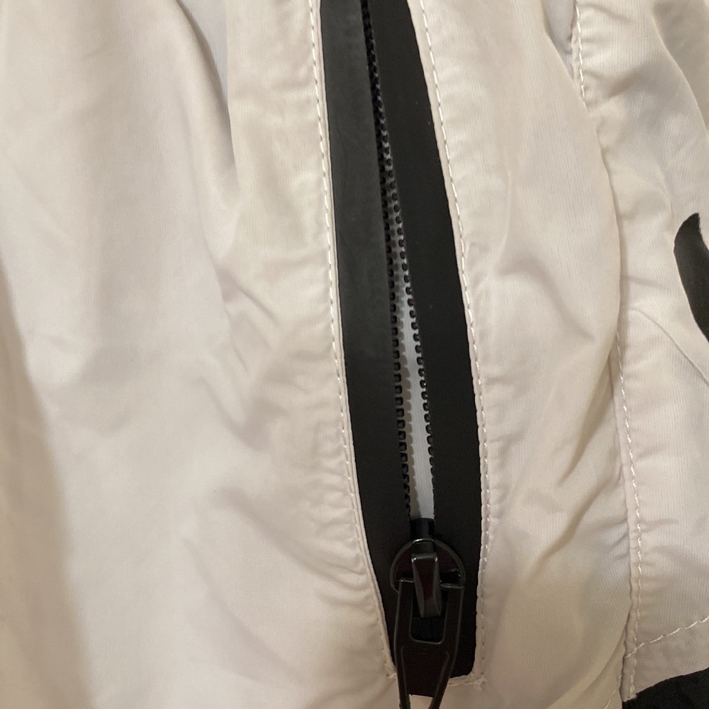 Lf the brand - Picture 2 of 4